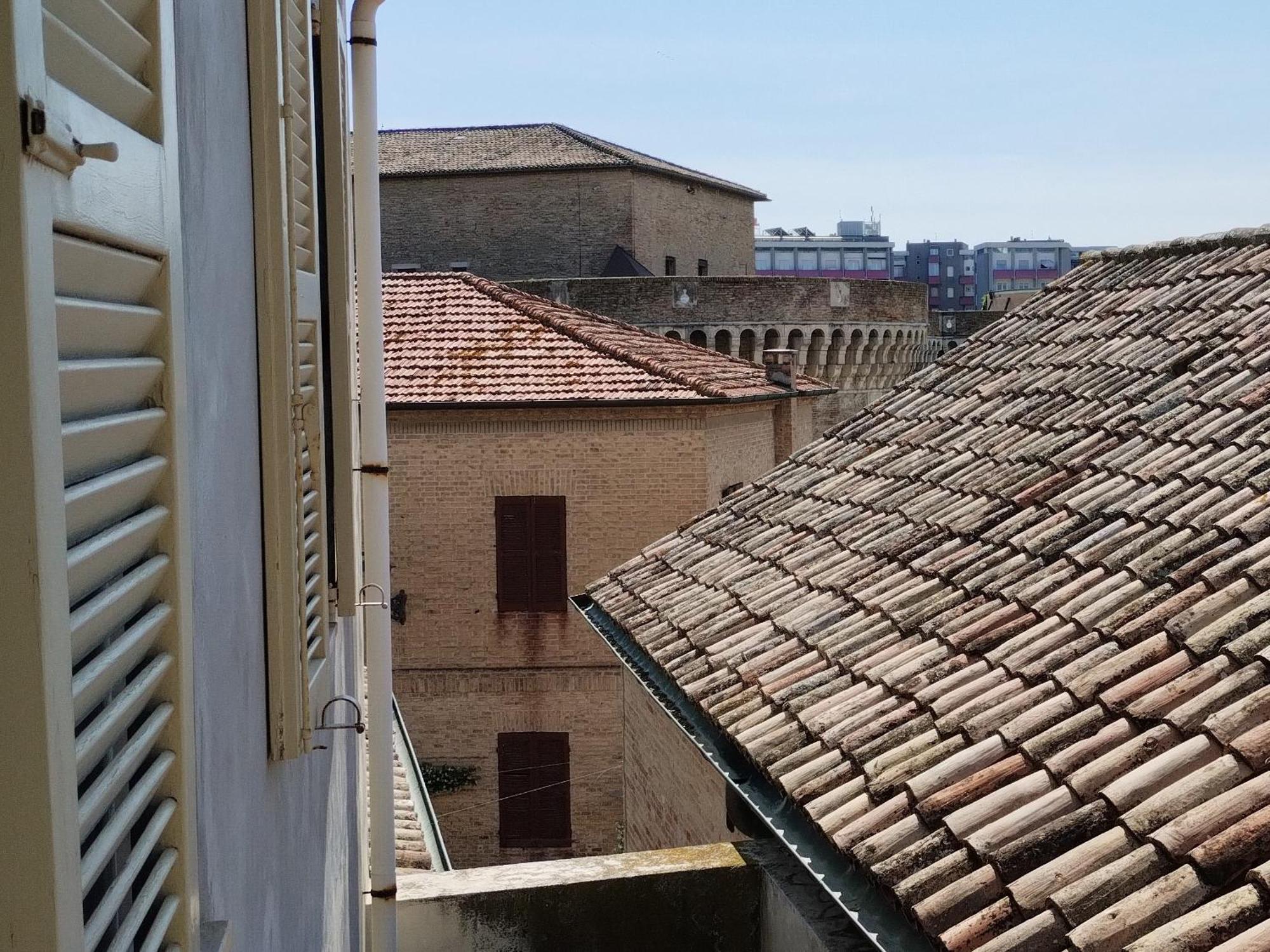 Palazzo Cavalletti - Appartamenti Nel Cuore Di Senigallia Extérieur photo